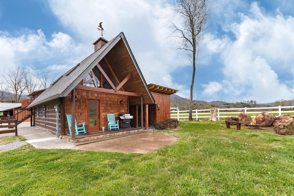Romantic A-Frame Private Hottub Firepit Neargsmnp 塞维尔维尔 外观 照片